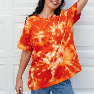 Bleach dyed orange tee size XL *crafted*
